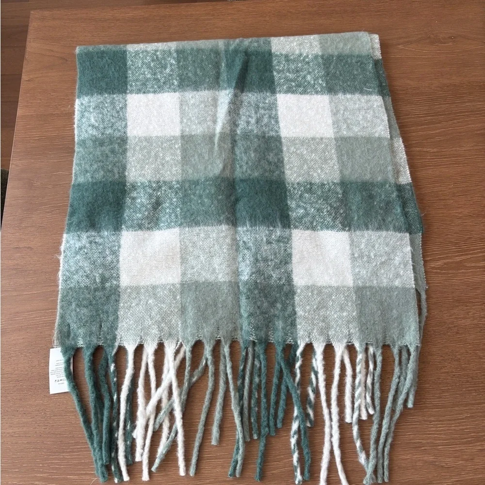 Lands' End Brushed Blanket Scarf NWT